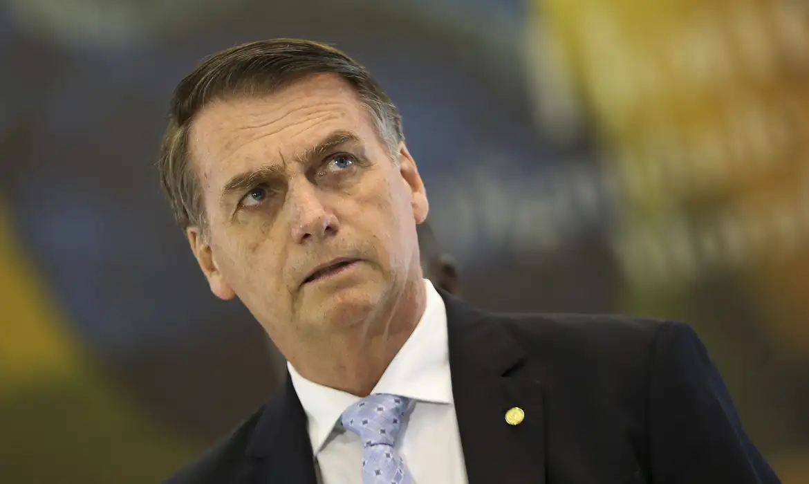 PF indicia Bolsonaro e bolsonaristas; Datafolha para prefeitura surpreende em Recife