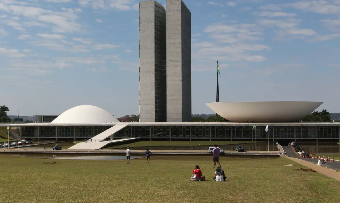 Combinação perversa contra o Brasil