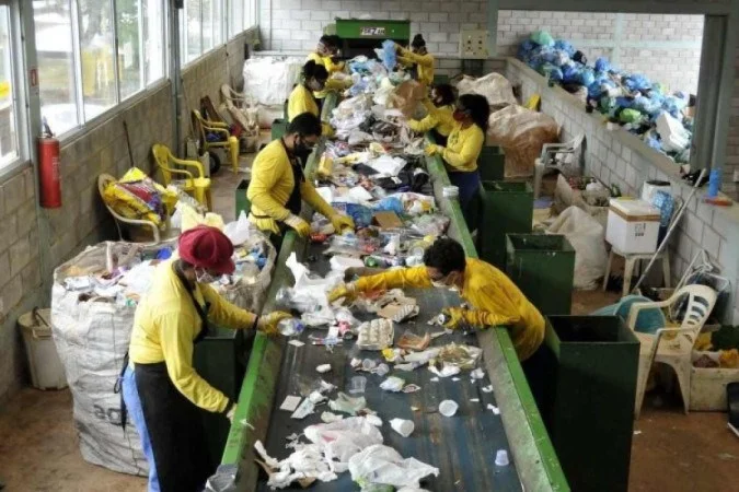 Recife lidera plano de R$ 300 milhões contra lixo plástico | Eco Braziliense - 
