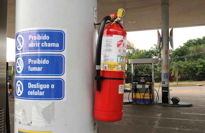 Etanol está 2,5% mais caro fevereiro; gasolina também avança - Multieixos com Renato Ferraz - 