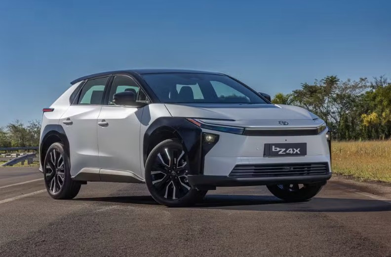 Chega o bZ4X, o primeiro elétrico da Toyota no Brasil