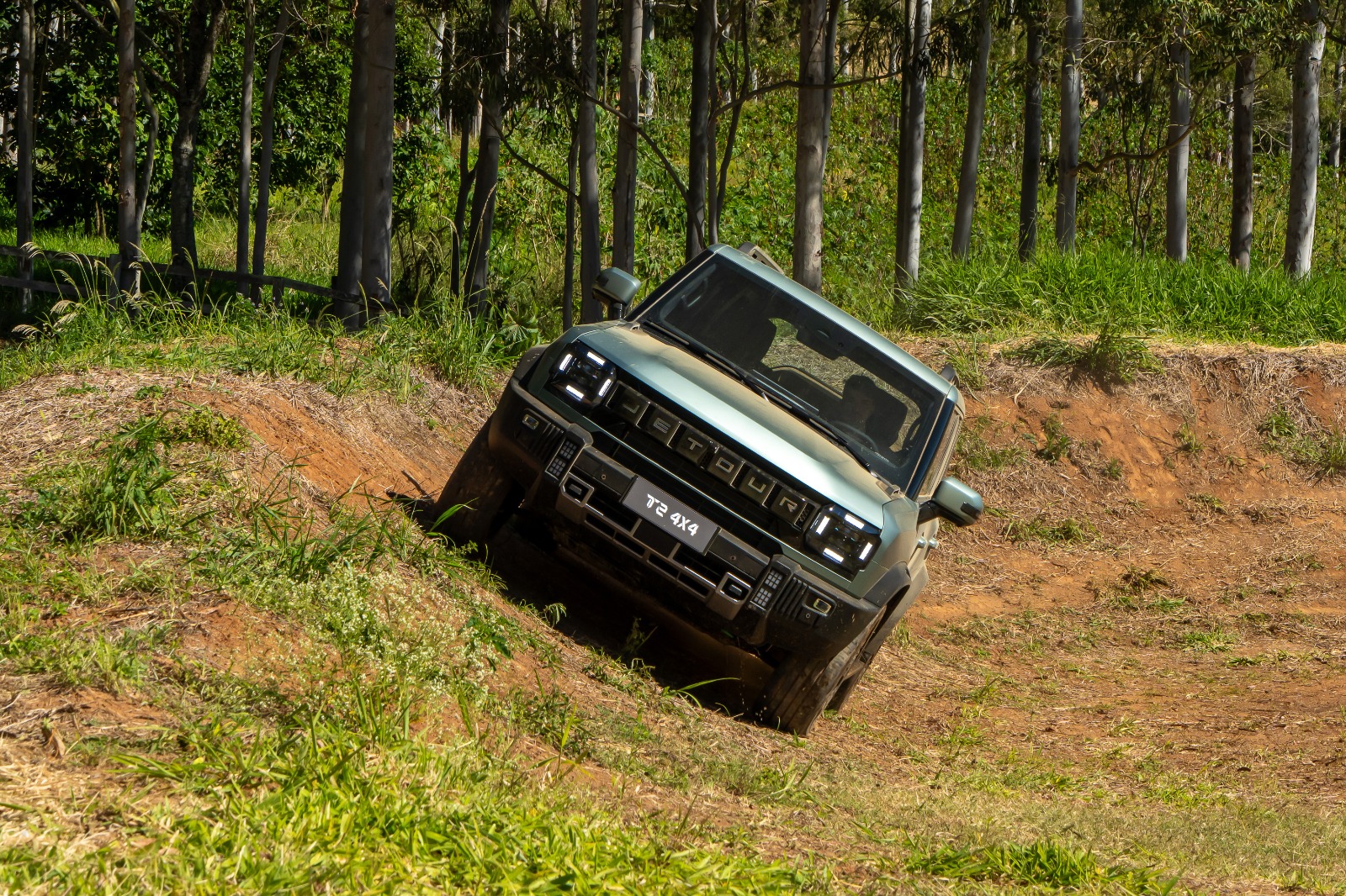 Jetour T2 XWD 4x4 chega ao Brasil com 597cv de potência - 