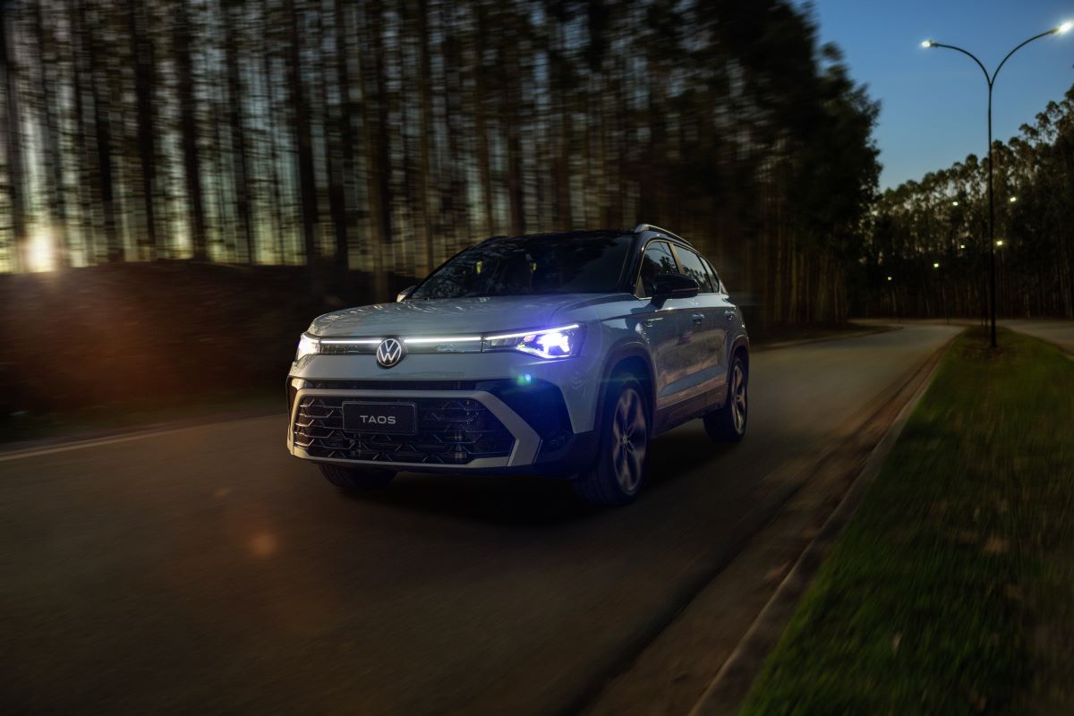 VW Taos Highline: quando a tecnologia ajuda a tradição - Multieixos com Renato Ferraz - 
