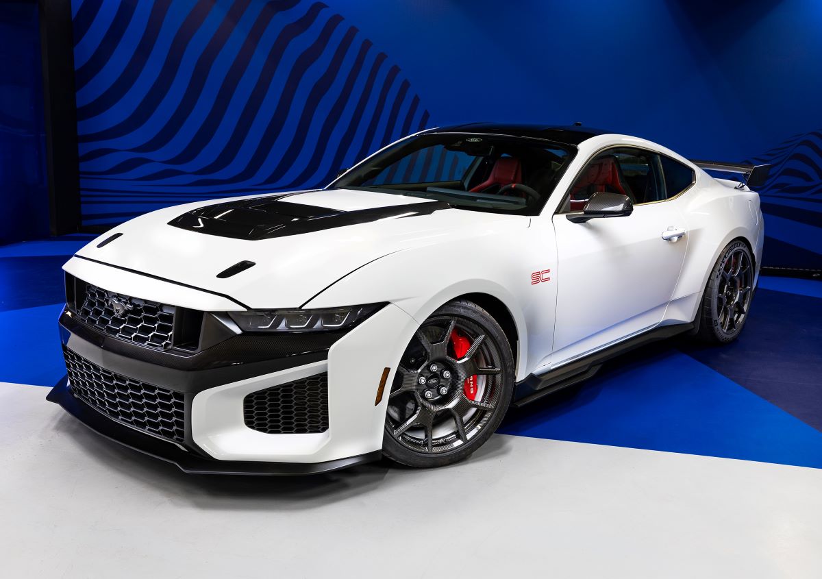 Vêm aí a nova F-150 Raptor e o novo Mustang GT