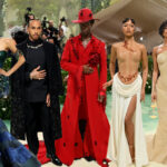 Na última edição, Zendaya, Lewis Hamilton, Wisdom Kaye, Taylor Russell e Tyla participaram do tapete vermelho do MET Gala com looks inspirados no tema de 2024 | Fotos: DIMITRIOS KAMBOURIS & ANGELA WEISS / AFP
