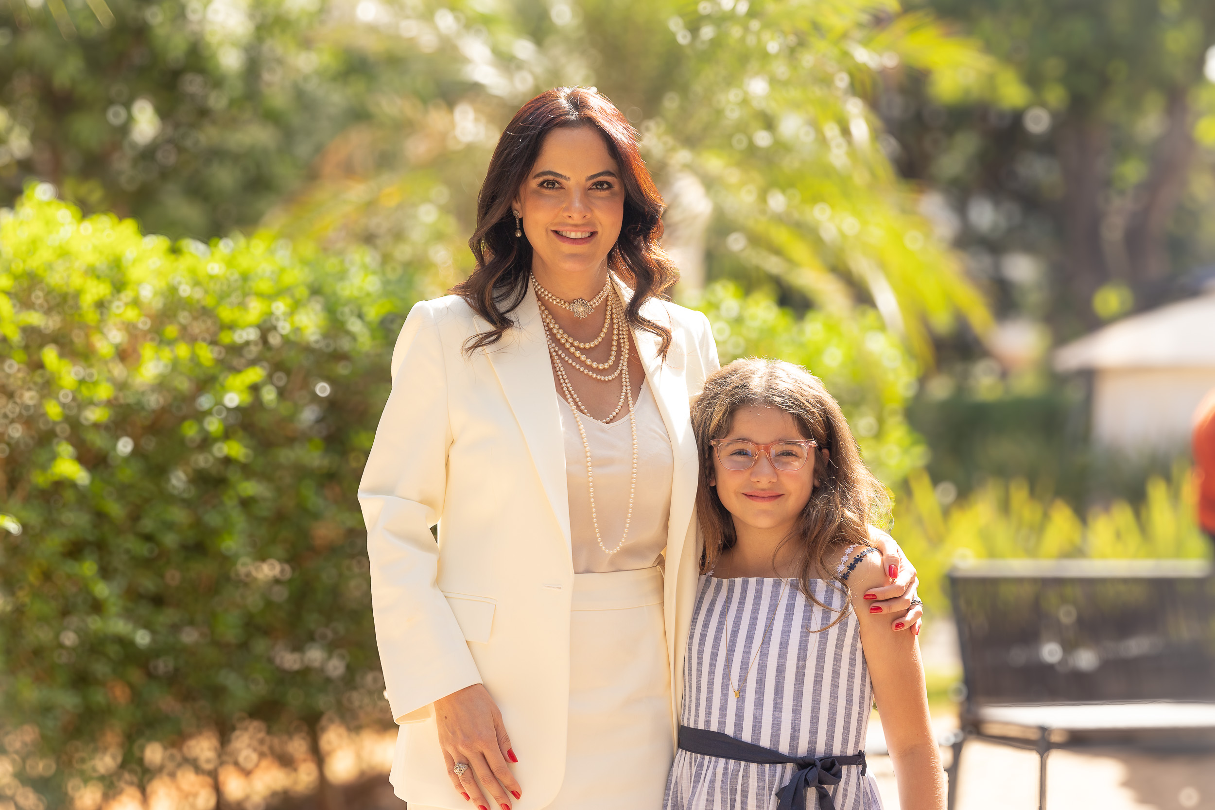 Isabelle Valverde comemora aniversário em celebração intimista