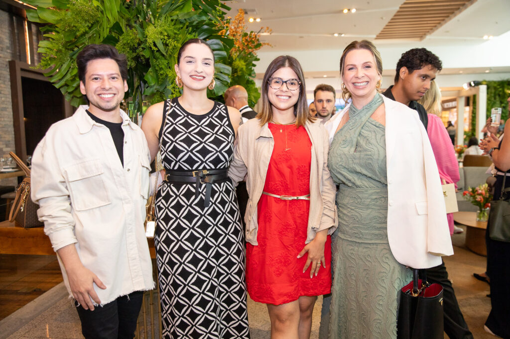 Igor Bueno, Teresa Tomaz, Talita Araujo e Silvia Bueno | Foto: Mariana Campos