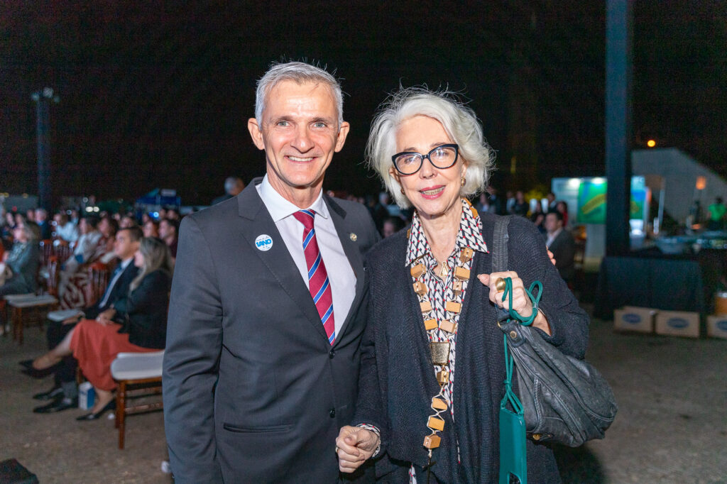 Alexandre Lima Ferro e a pioneira e ativista Natanry Osorio