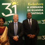 Annet Baingana, embaixatriz de Ruanda; Laudemar Gonçalves, embaixador do Ministério das Relações Exteriores do Brasil; Lawrence Manzi, embaixador de Ruanda | Foto: Arquivo pessoal