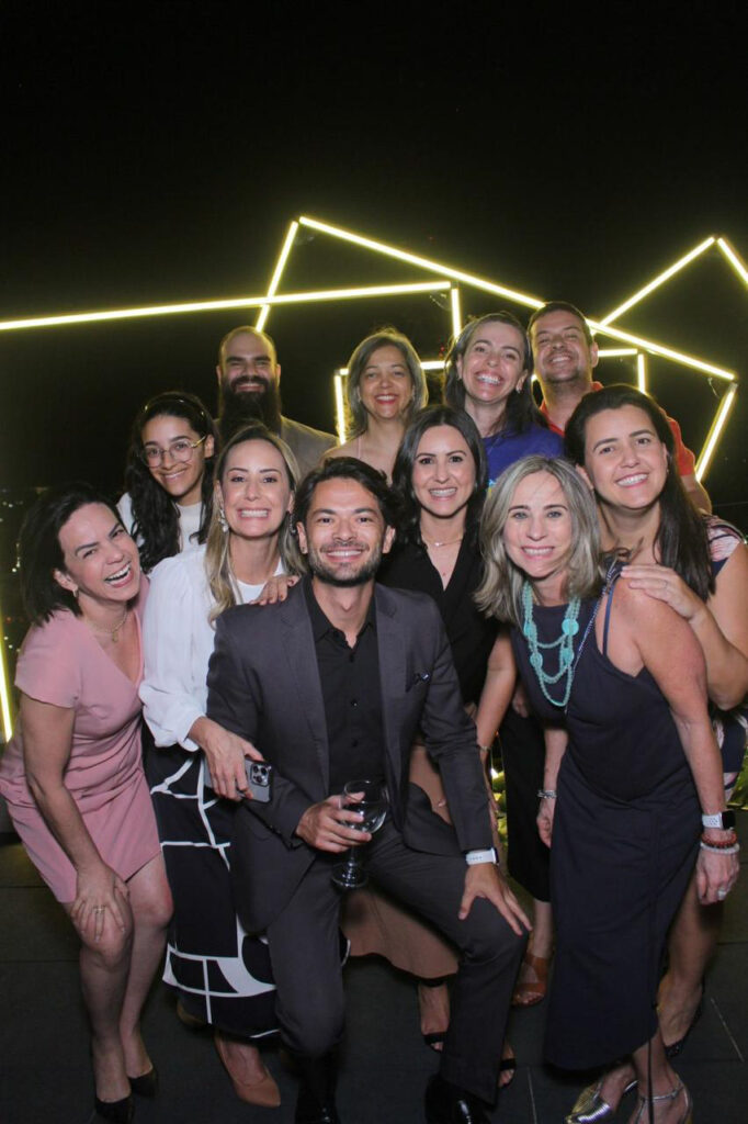 Alice Servo, Guilherme Figueiredo, Vania Brandão, Simona Forcisi, Carmen Pfeiffer, Henrique Sottovia, Sãmara Formiga, Michelle Machado, Bruna Tokarski e Gabriel Assumpção