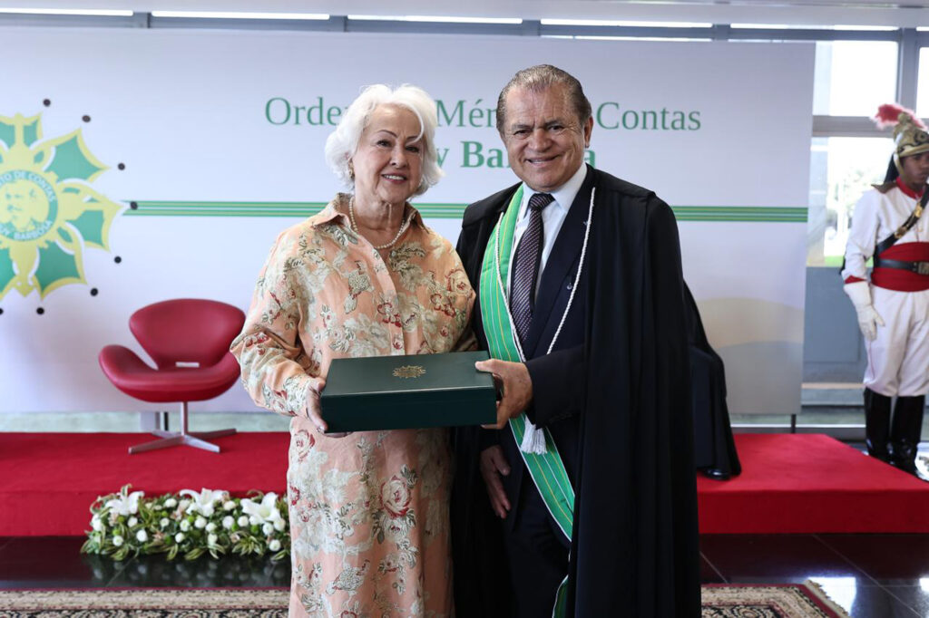 Dona Weslian Roriz e o presidente Manoel de Andrade