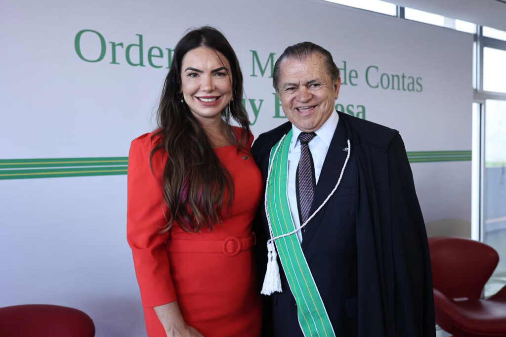 Deputada Paula Belmonte e presidente Manoel de Andrade