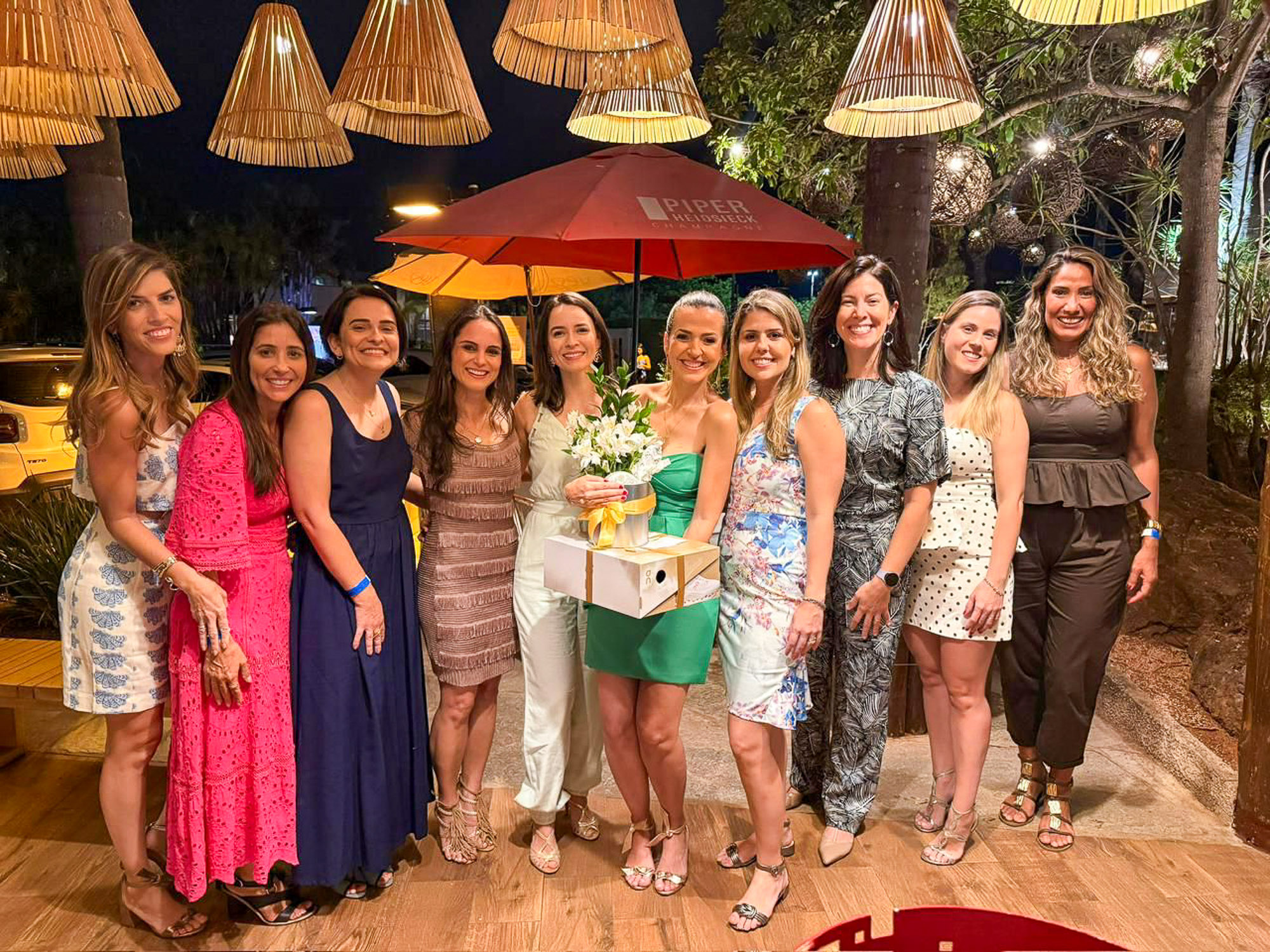 Taiana Massouh, Priscila Reguffe, Danielle Jajour, Maria Carolina Pinheiro, Patrícia Dunshee, Carolina Borges, Rose Helene Ervilha, Juliana Alves, Barbara Vieira e Eliane Rocha