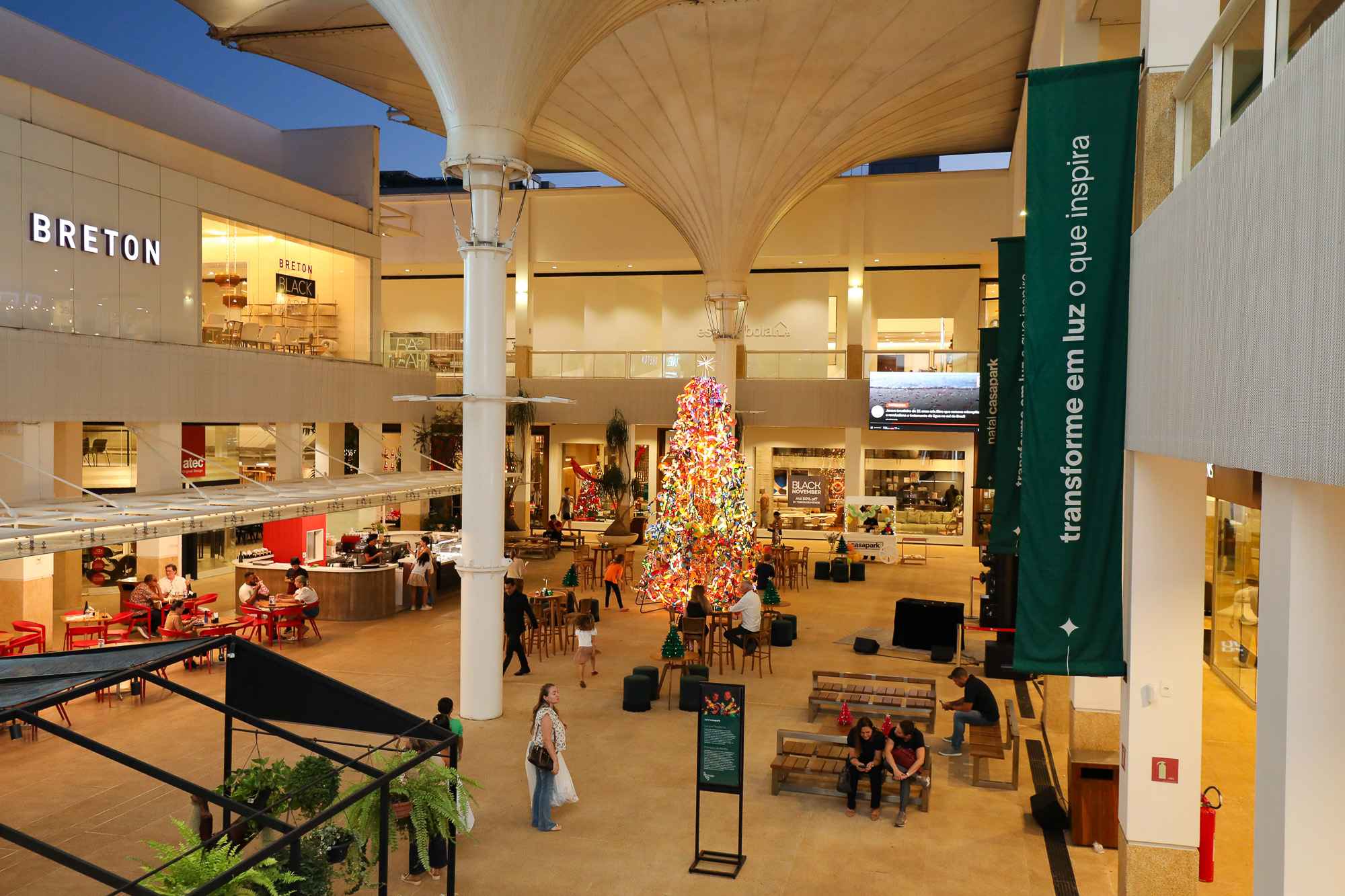 Inaugurada a temporada de Natal do CasaPark com arte e vitrines criativas | Foto: César Rebouças
