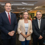 O presidente da Fecomércio José Aparecido Freire, a vice-governadora do DF Celina Leão e o presidente do Correio Braziliense Guilherme Machado | Foto: Mariana Campos