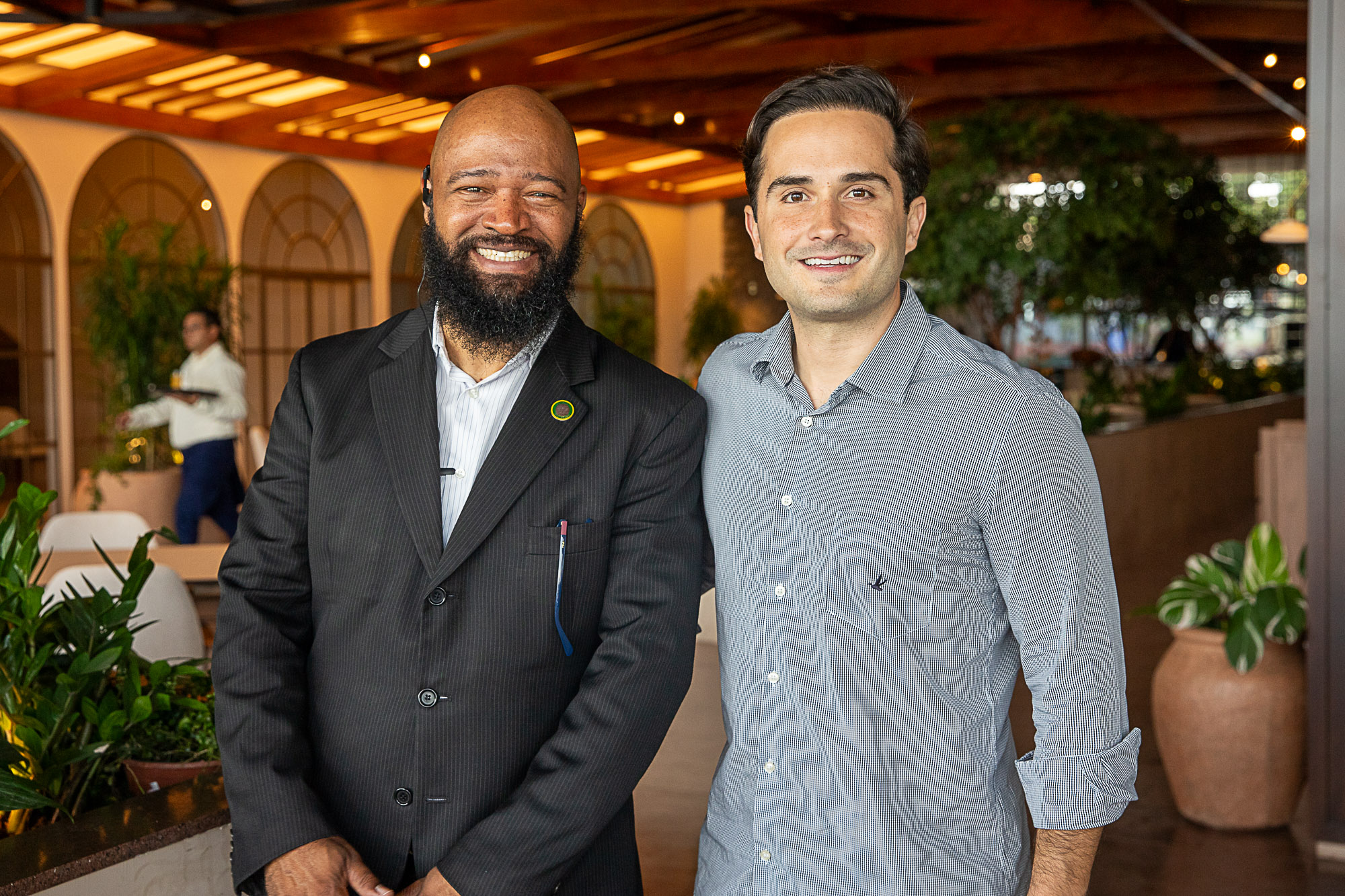 Restaurante Almería inaugura novo espaço à beira do lago