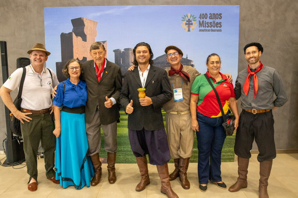 Beto Gonzales, Itur Bartez, Aida Tonellotto Bartez, Gabriel Ortaça, Patricio Maycar, Ana Rita Rebes Trindade e Augusto Baumgratz