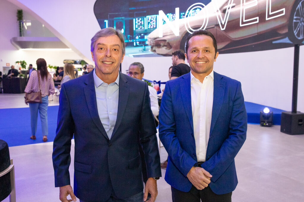 O diretor regional do Grupo Saga Gian Mendonça e o CEO do Grupo Saga Sérgio Maia