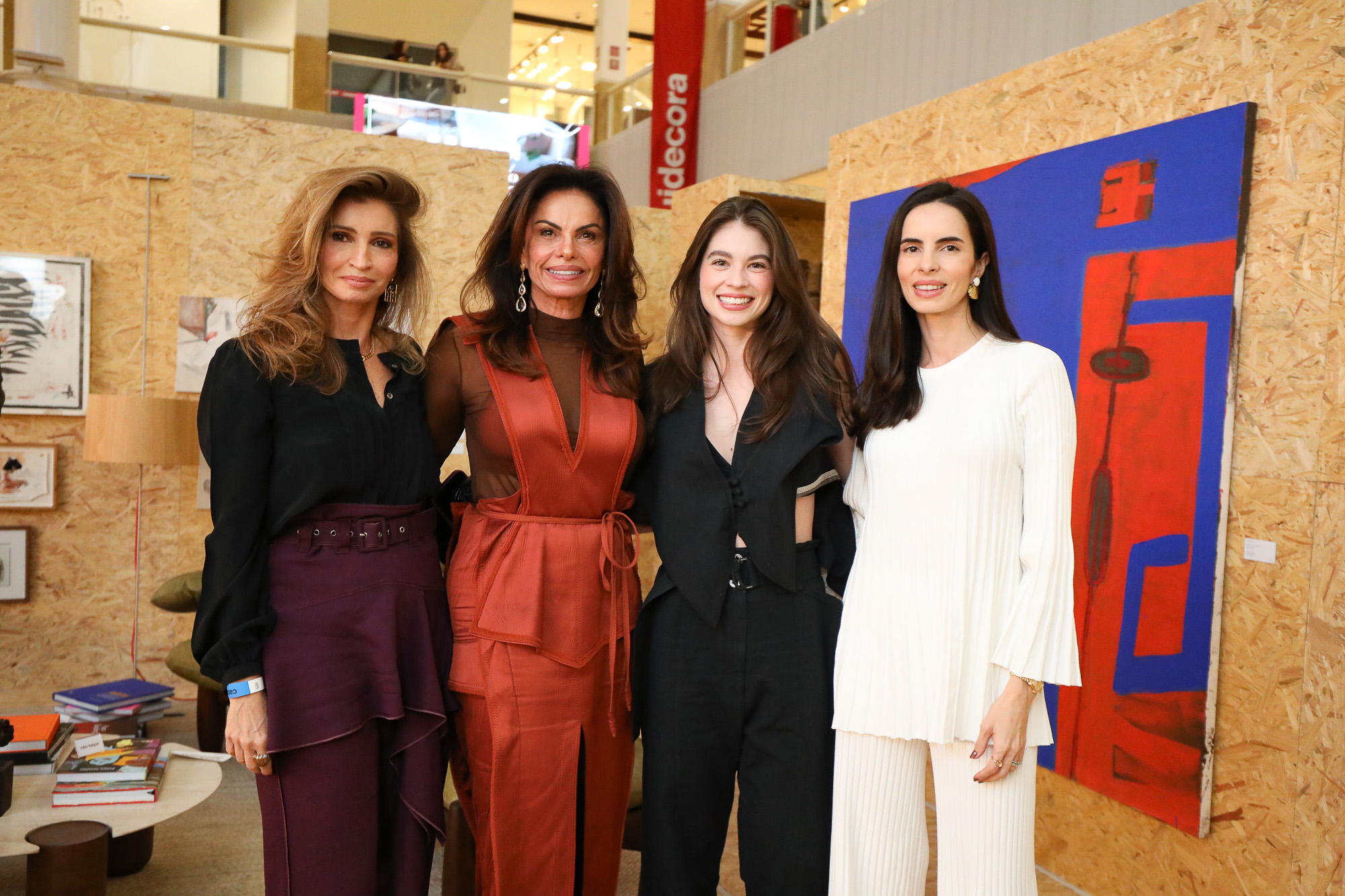 CasaPark reúne arquitetura e moda na abertura de exposição para Liquidecora 2026 - Viva Brasília - 